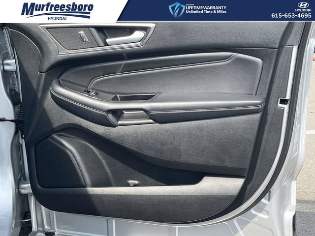 Used 2016 Ford Edge Titanium FWD image 27