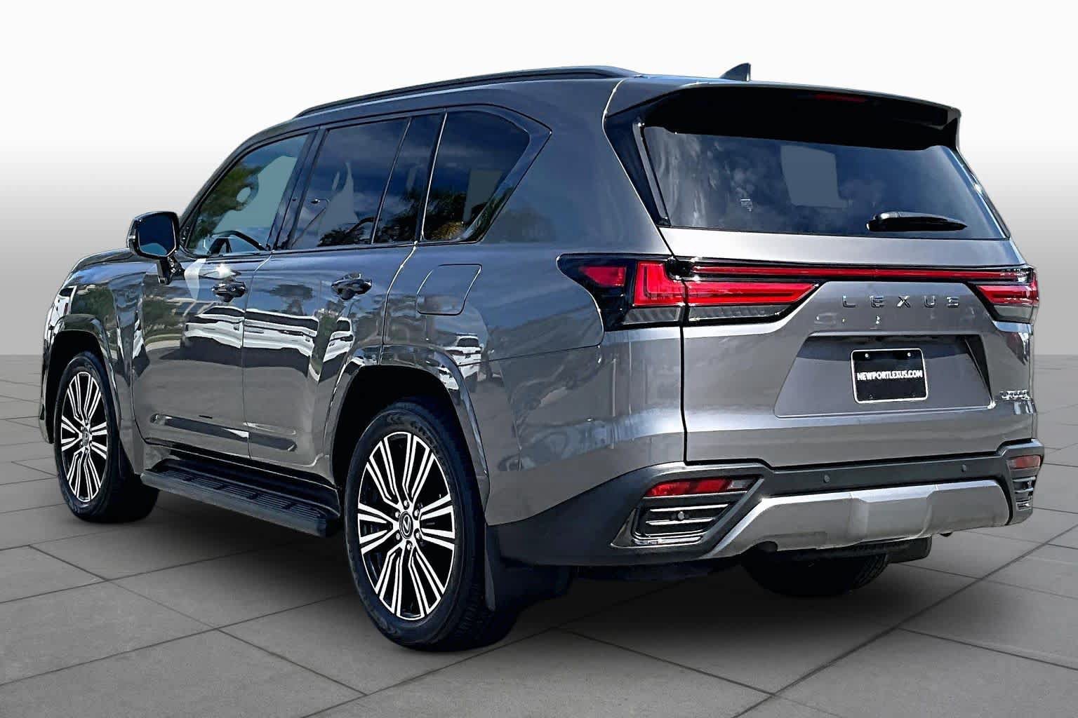 Used 2024 Lexus LX 600 4WD w/ Appearance Package image 11