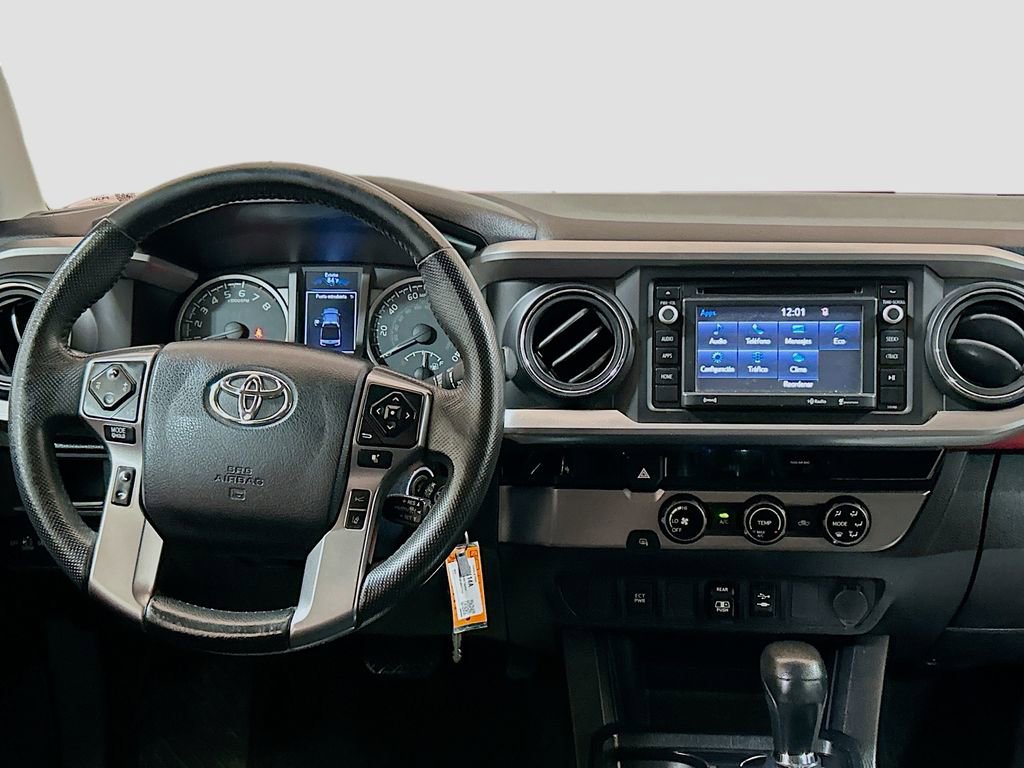Used 2018 Toyota Tacoma SR5 RWD image 18