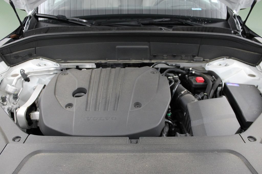 Certified 2025 Volvo XC90 B5 Ultra AWD/4WD image 48