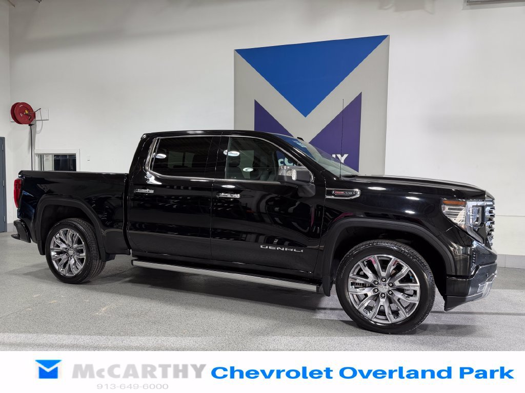Used 2023 GMC Sierra 1500 Denali AWD/4WD image 3