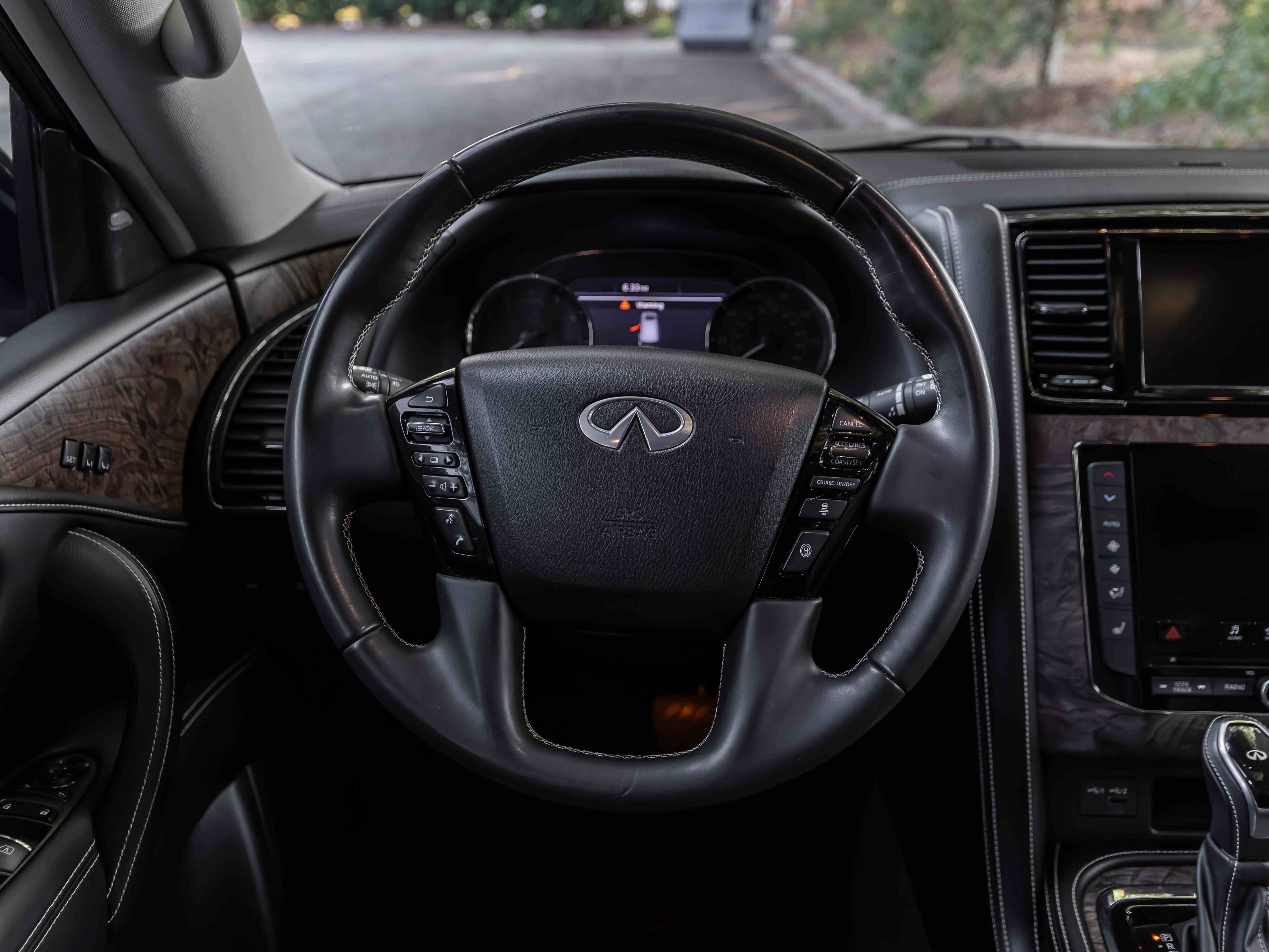 Used 2021 INFINITI QX80 Premium Select w/ All-Season Package RWD image 6