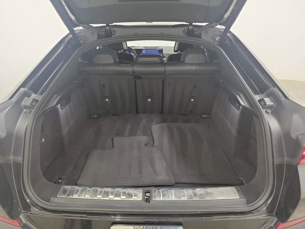 Used 2025 BMW X6 xDrive40i image 11