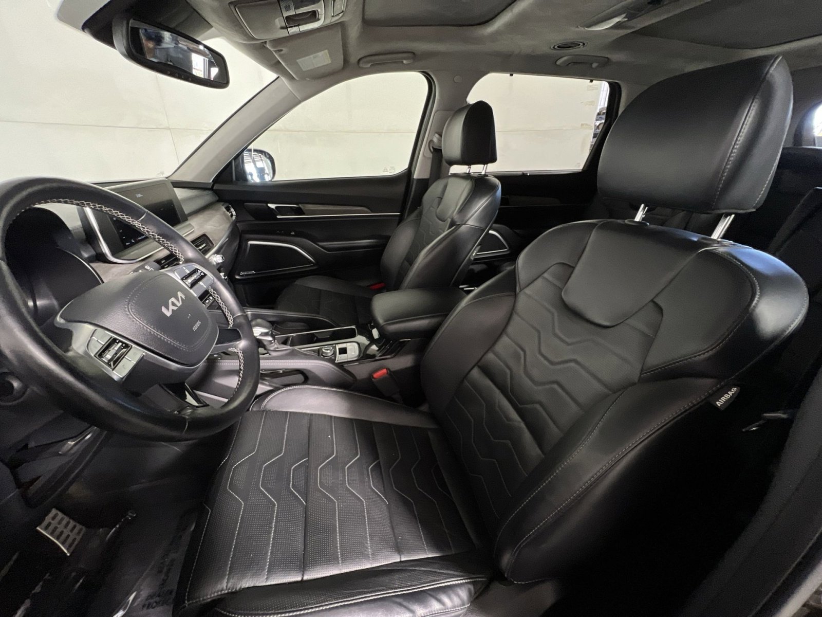 Used 2022 Kia Telluride SX w/ SX Prestige Package image 13