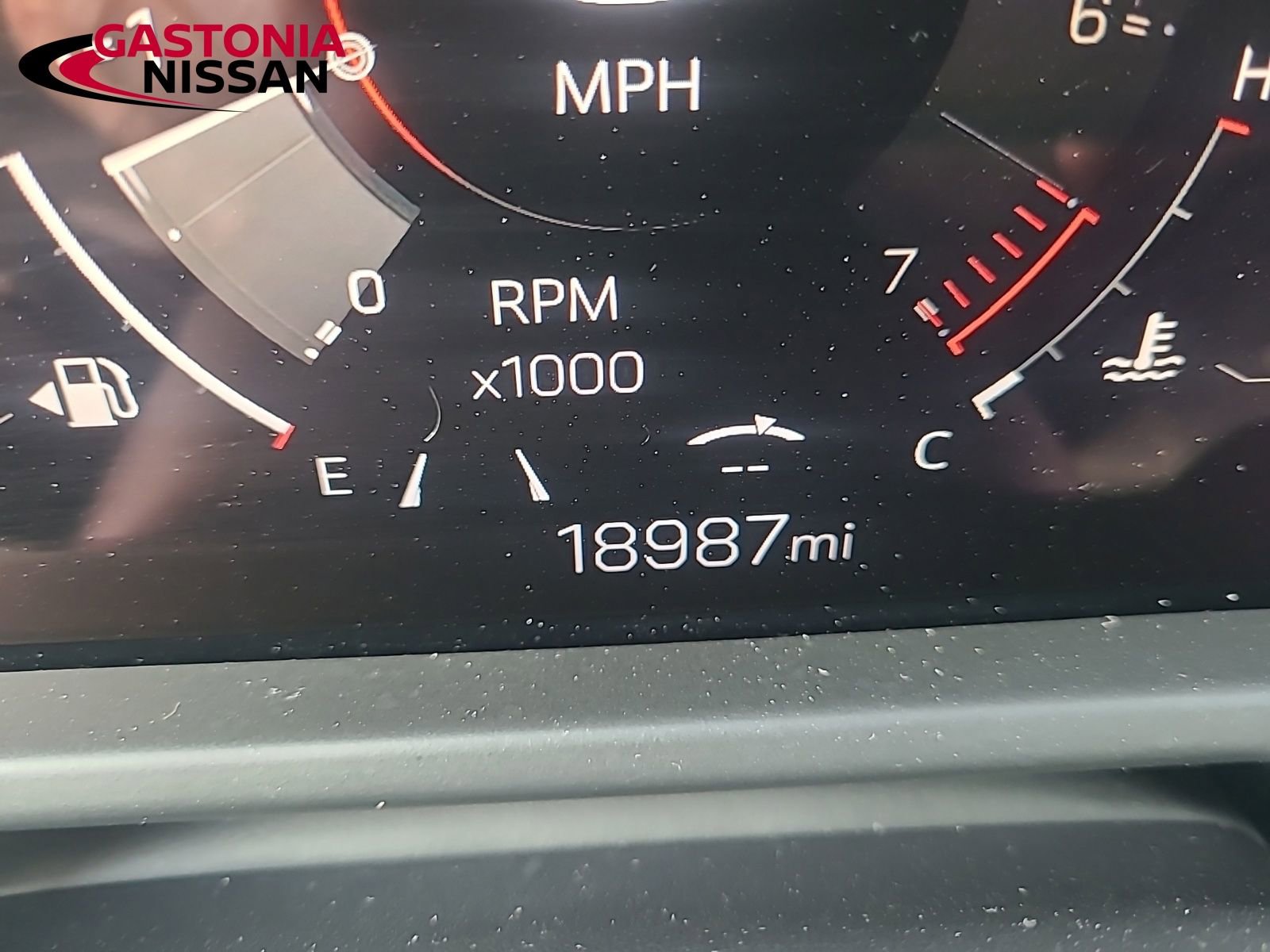 Used 2025 GMC Acadia Elevation image 30