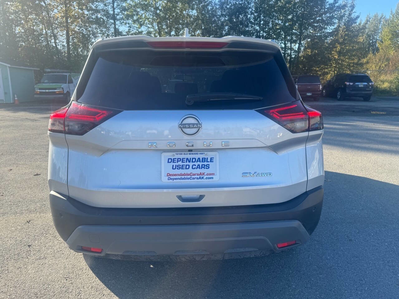 Used 2023 Nissan Rogue SV image 6