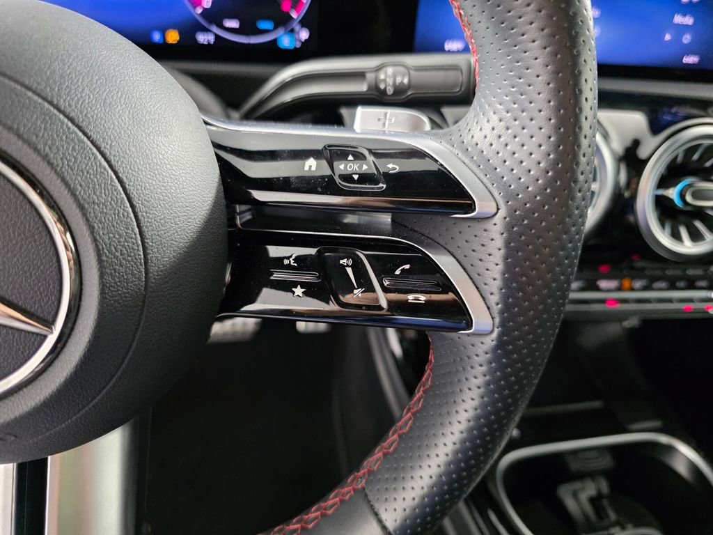 Certified 2025 Mercedes-Benz CLA 250 image 19