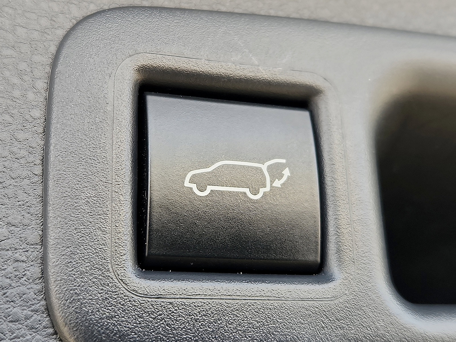 Used 2024 Toyota Highlander XLE image 31