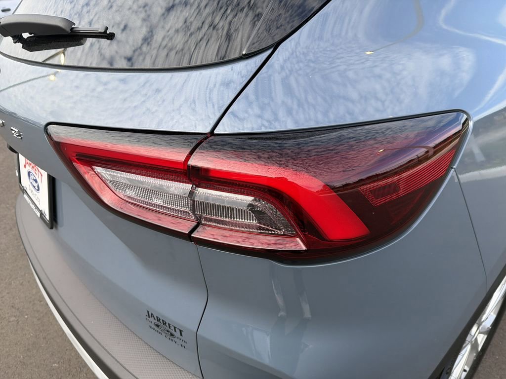 New 2026 Ford Escape Active FWD image 8