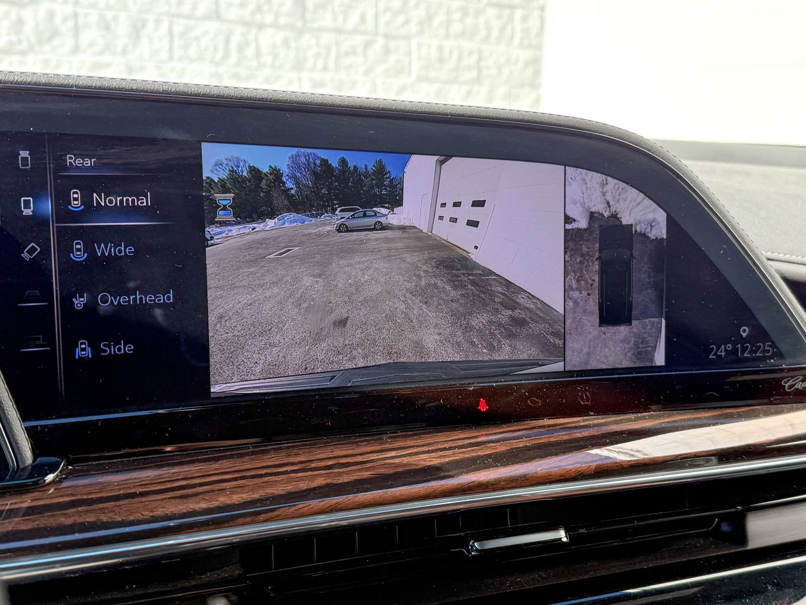 Used 2023 Cadillac Escalade Premium Luxury image 20