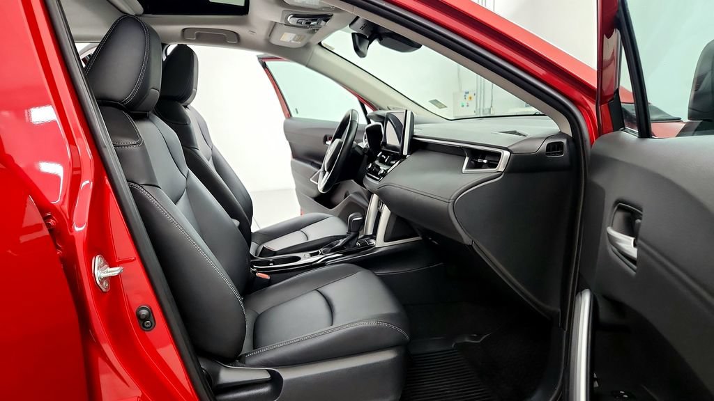 Certified 2023 Toyota Corolla Cross XLE w/ Convenience Package AWD/4WD image 33