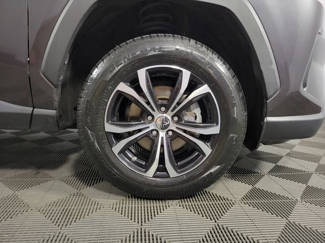 Used 2022 Toyota RAV4 LE FWD image 11