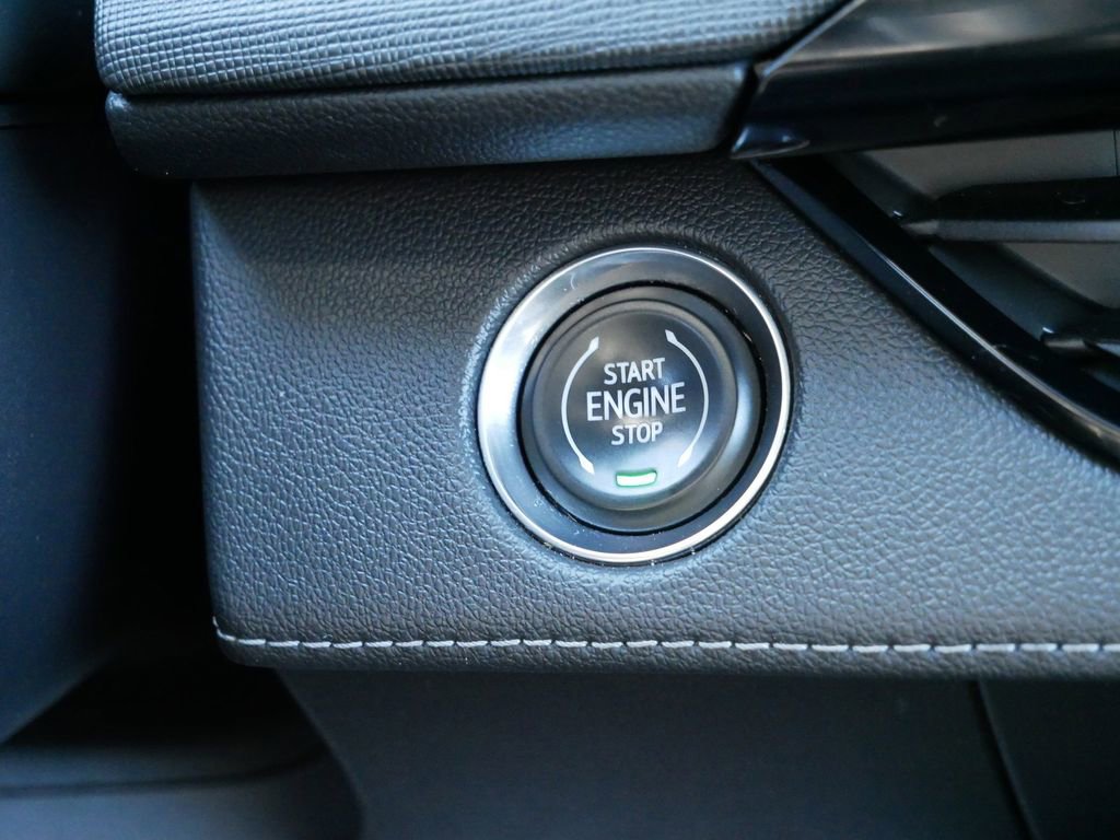 Used 2025 Buick Enclave Preferred AWD/4WD image 34