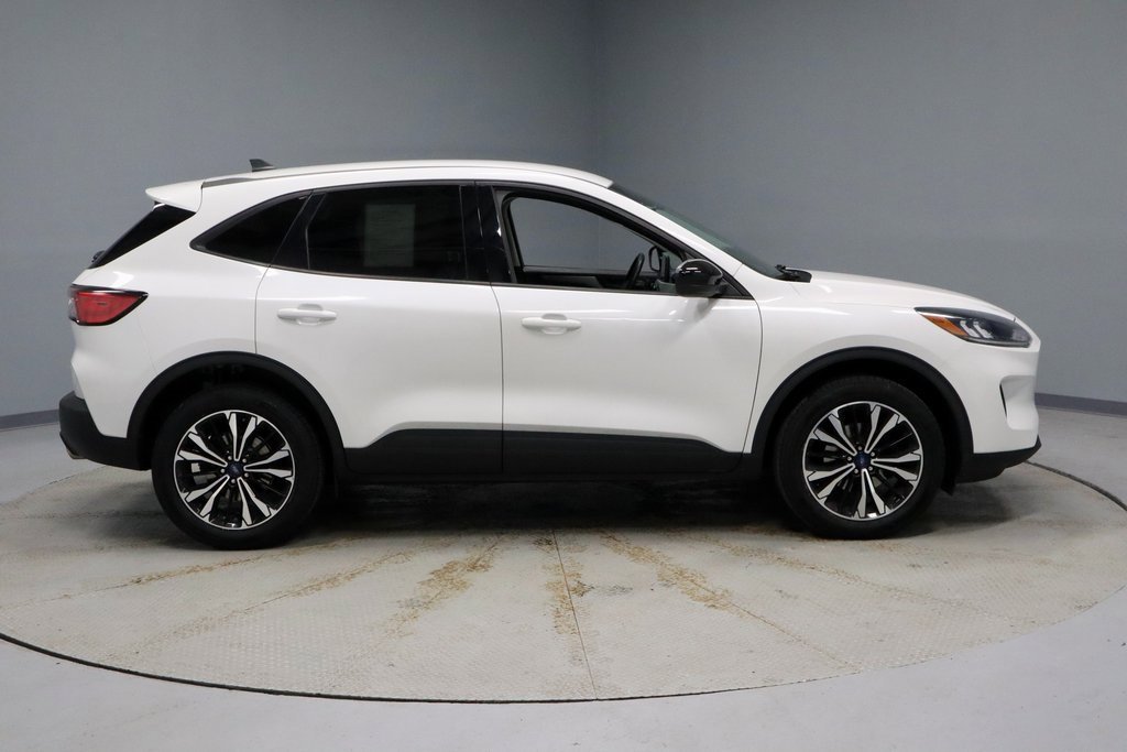 Certified 2022 Ford Escape SE w/ SE Sport Appearance Package image 12