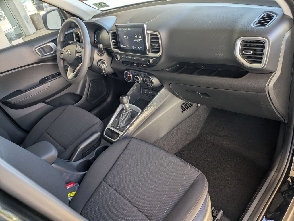 New 2026 Hyundai Venue SE FWD image 8