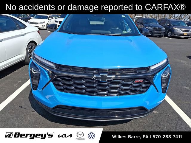 Used 2024 Chevrolet Trax RS w/ Driver Confidence Package image 2