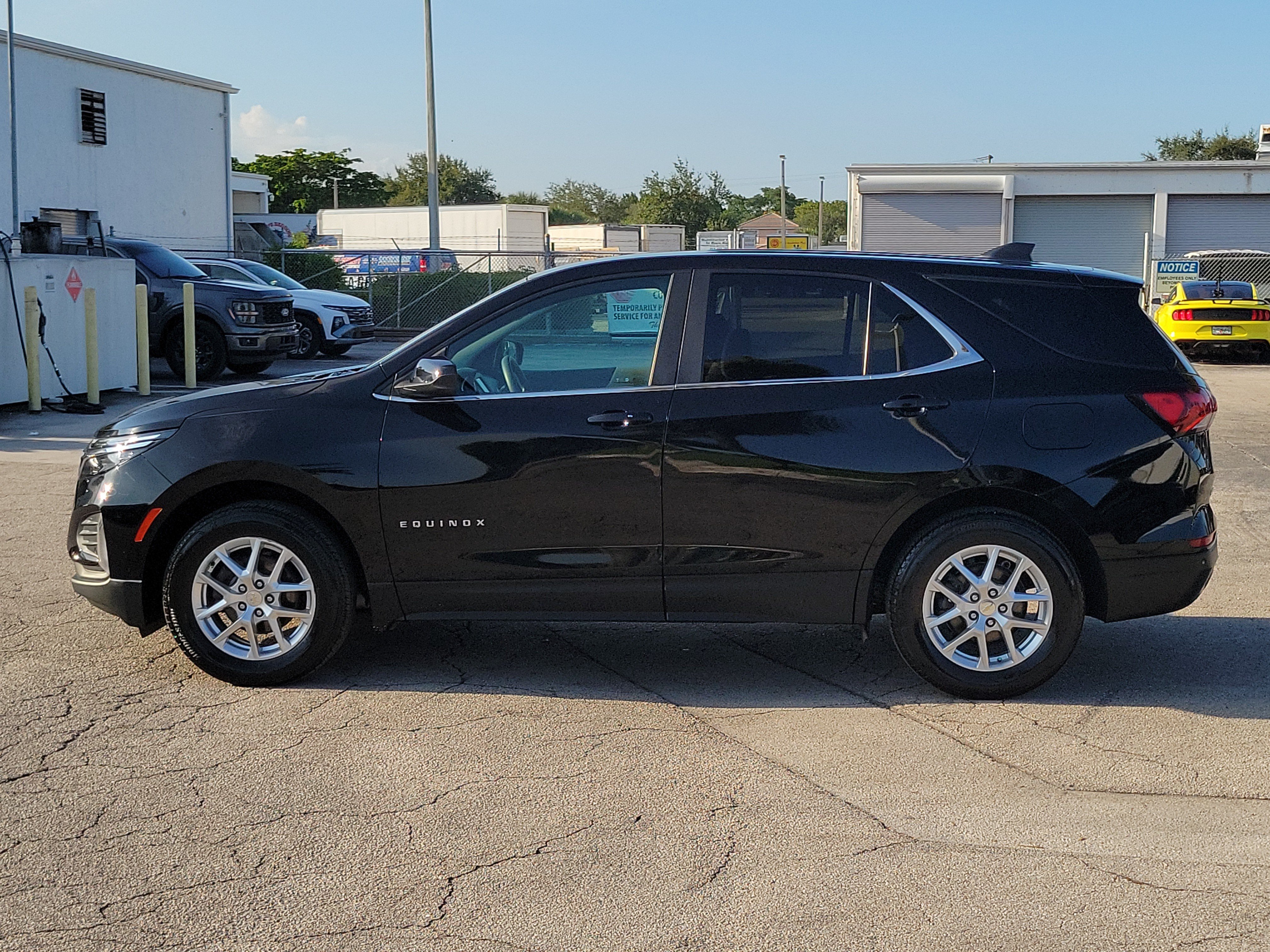 Used 2022 Chevrolet Equinox LT AWD/4WD image 6
