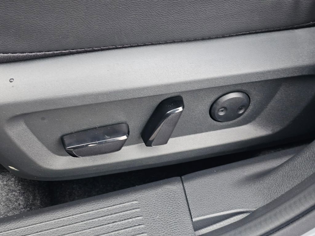 New 2026 Nissan Rogue SV image 29