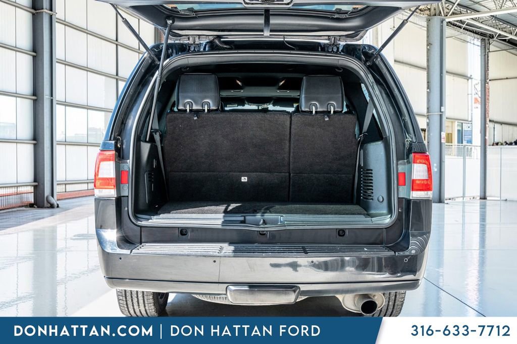 Used 2017 Lincoln Navigator Reserve RWD image 32