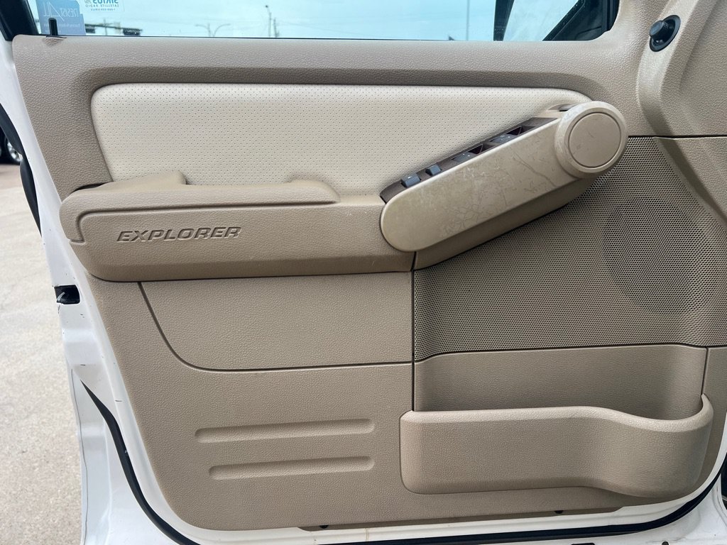 Used 2008 Ford Explorer Limited RWD image 19