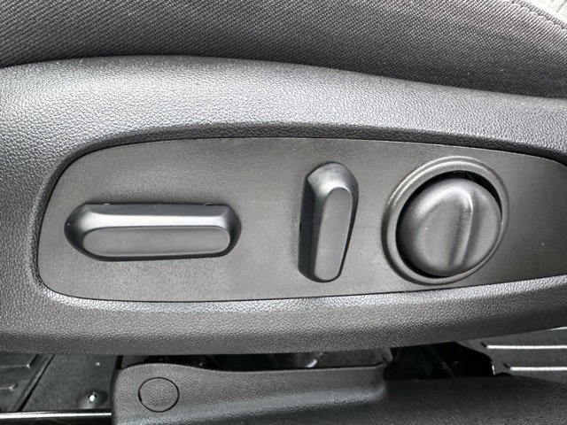 Used 2024 Chevrolet Equinox LS w/ LS Convenience Package image 18