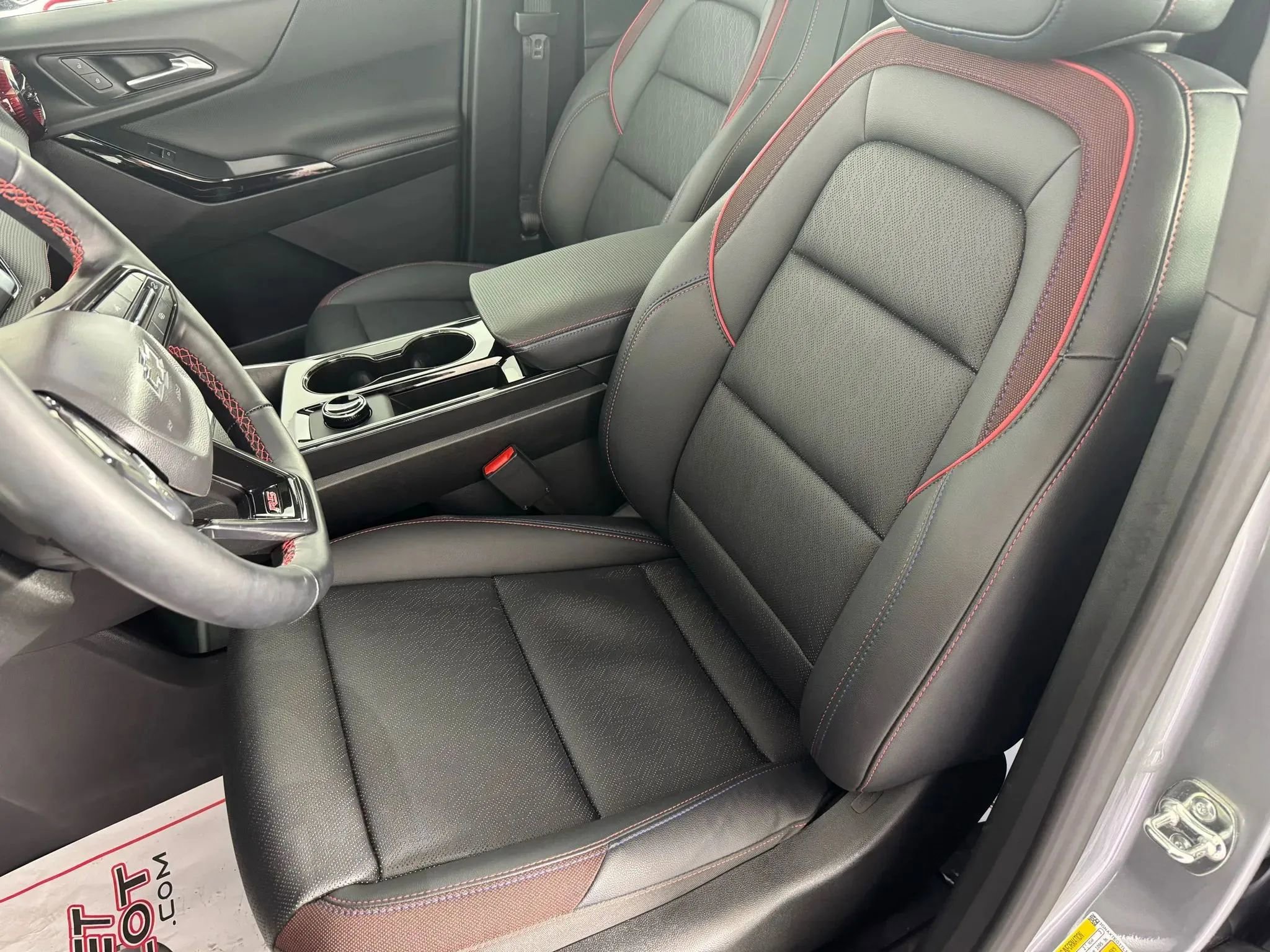 Used 2026 Chevrolet Equinox RS w/ Convenience Package III image 35