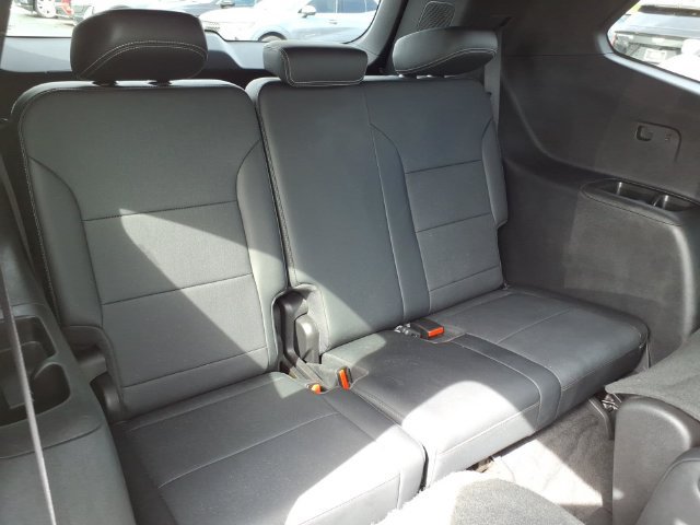 Used 2025 Buick Enclave Preferred FWD image 24