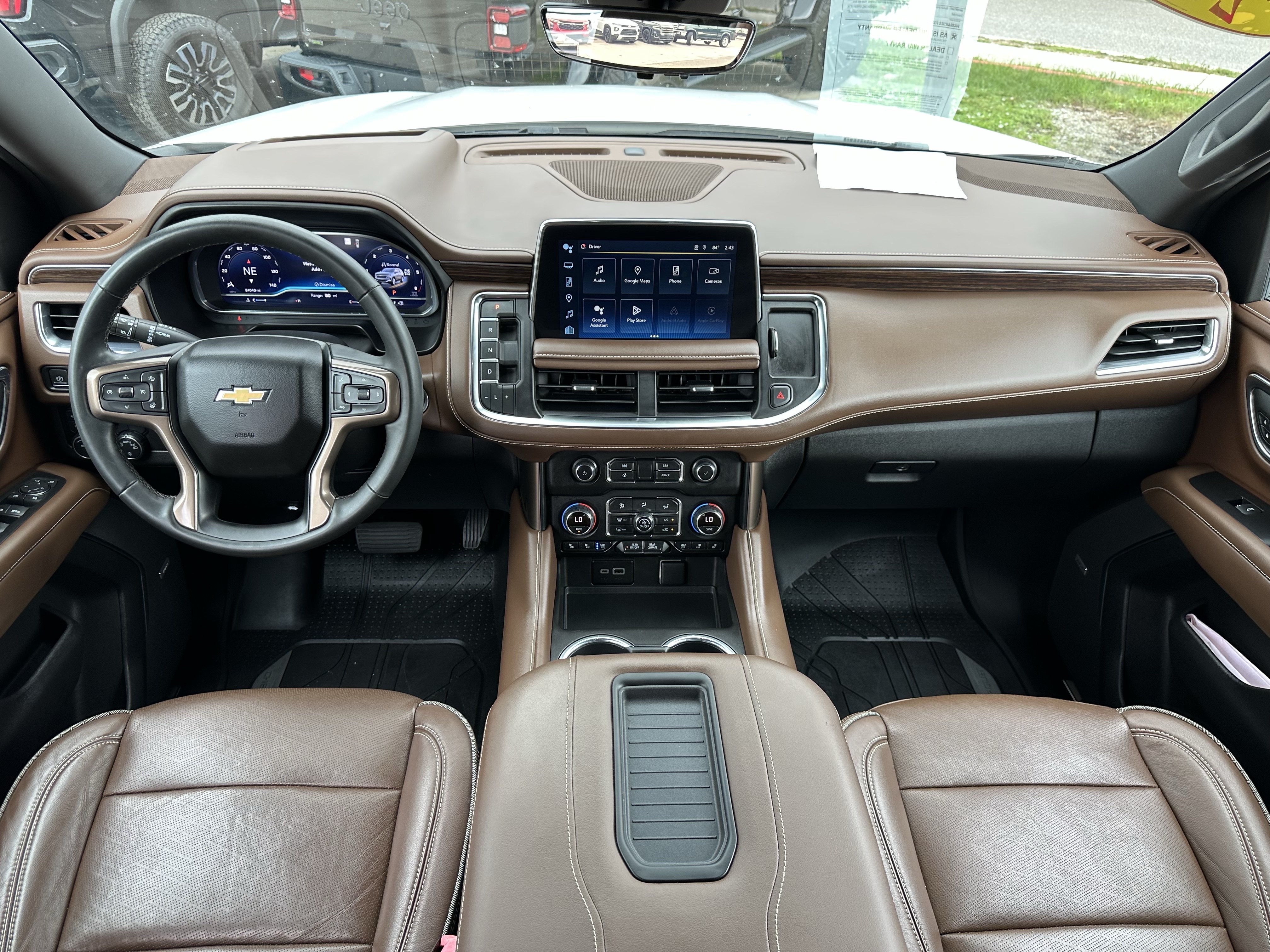 Certified 2023 Chevrolet Suburban High Country w/ Premium Package 2 AWD/4WD image 11