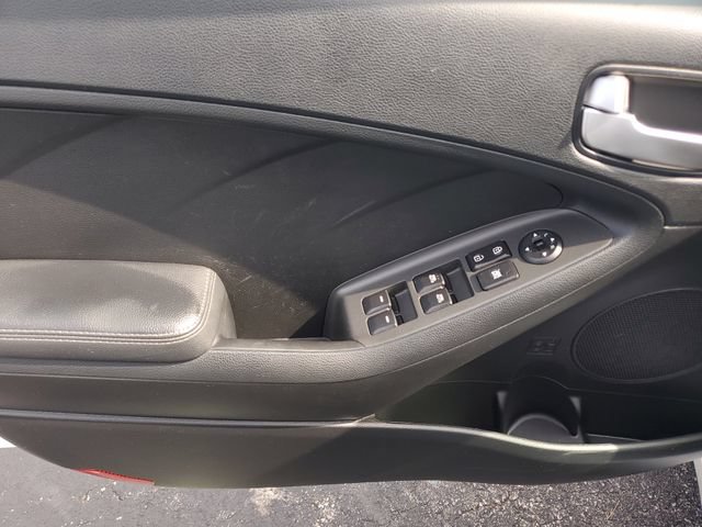 Used 2017 Kia Forte LX FWD image 19