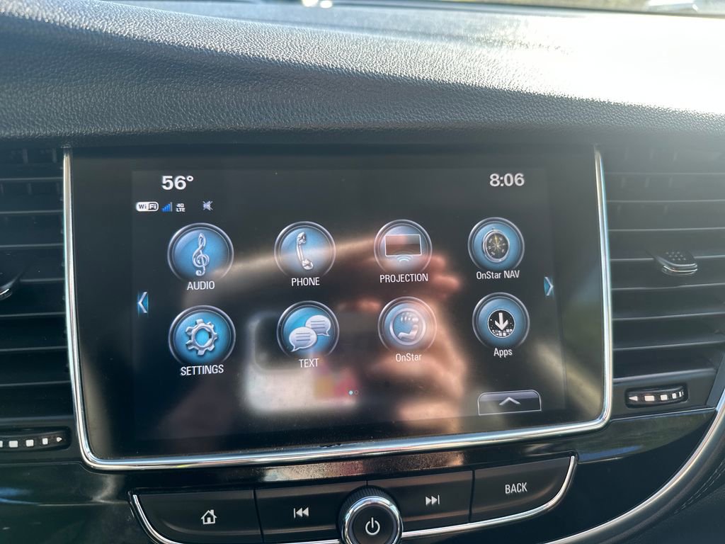 Used 2021 Buick Encore Preferred AWD/4WD image 17