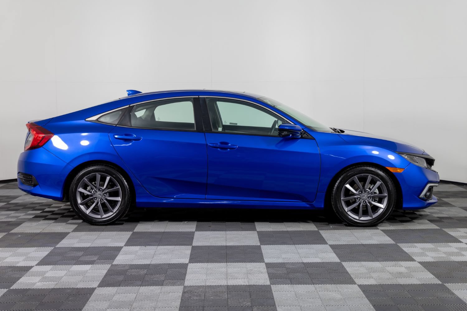 Used 2020 Honda Civic EX image 9