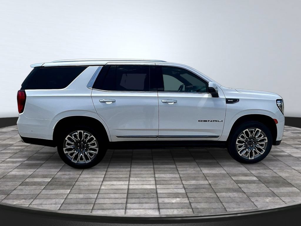 Used 2024 GMC Yukon Denali Ultimate AWD/4WD image 8