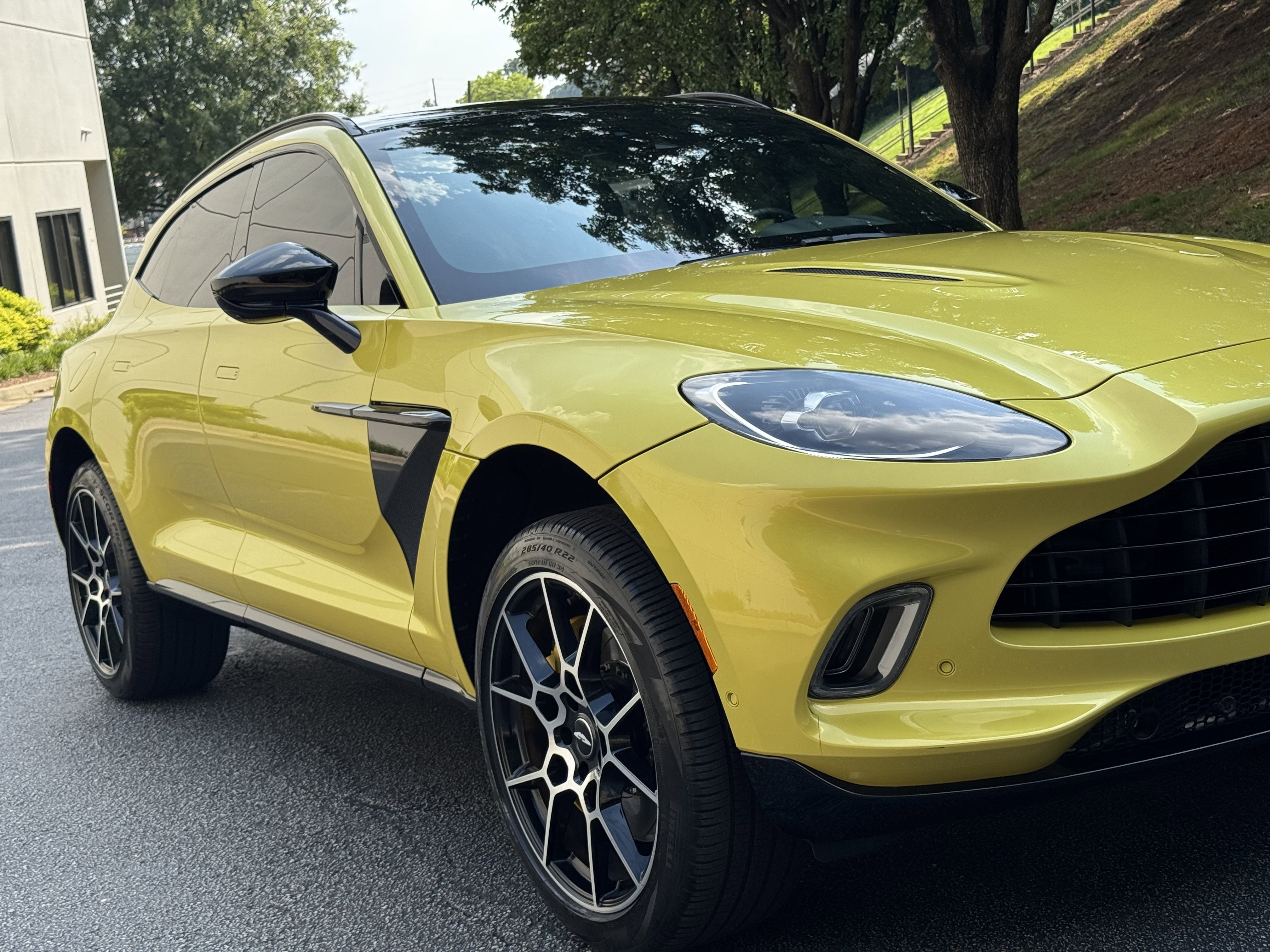 Used 2021 Aston Martin DBX AWD/4WD image 40