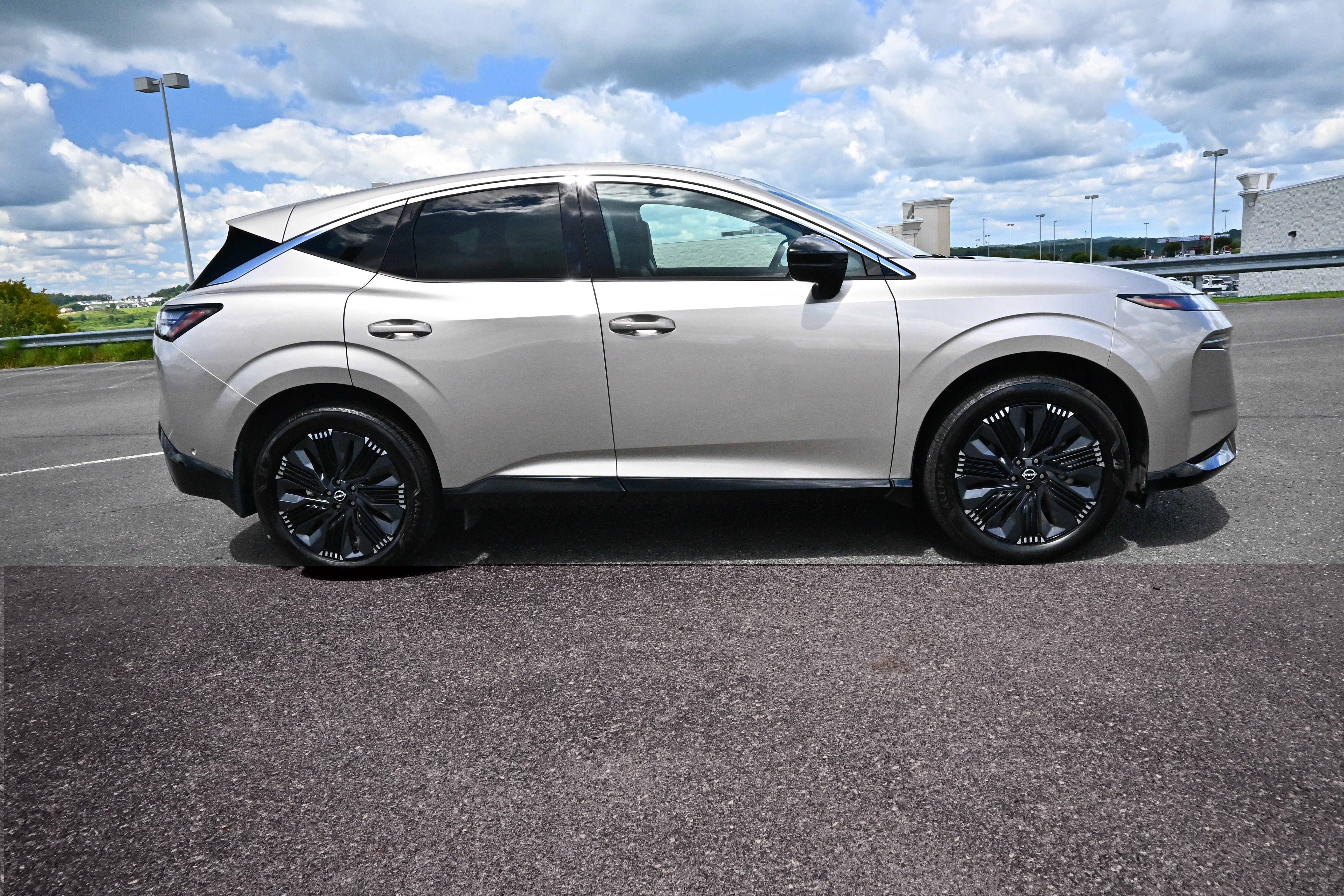 Certified 2025 Nissan Murano Platinum w/ Cargo Package AWD/4WD image 5