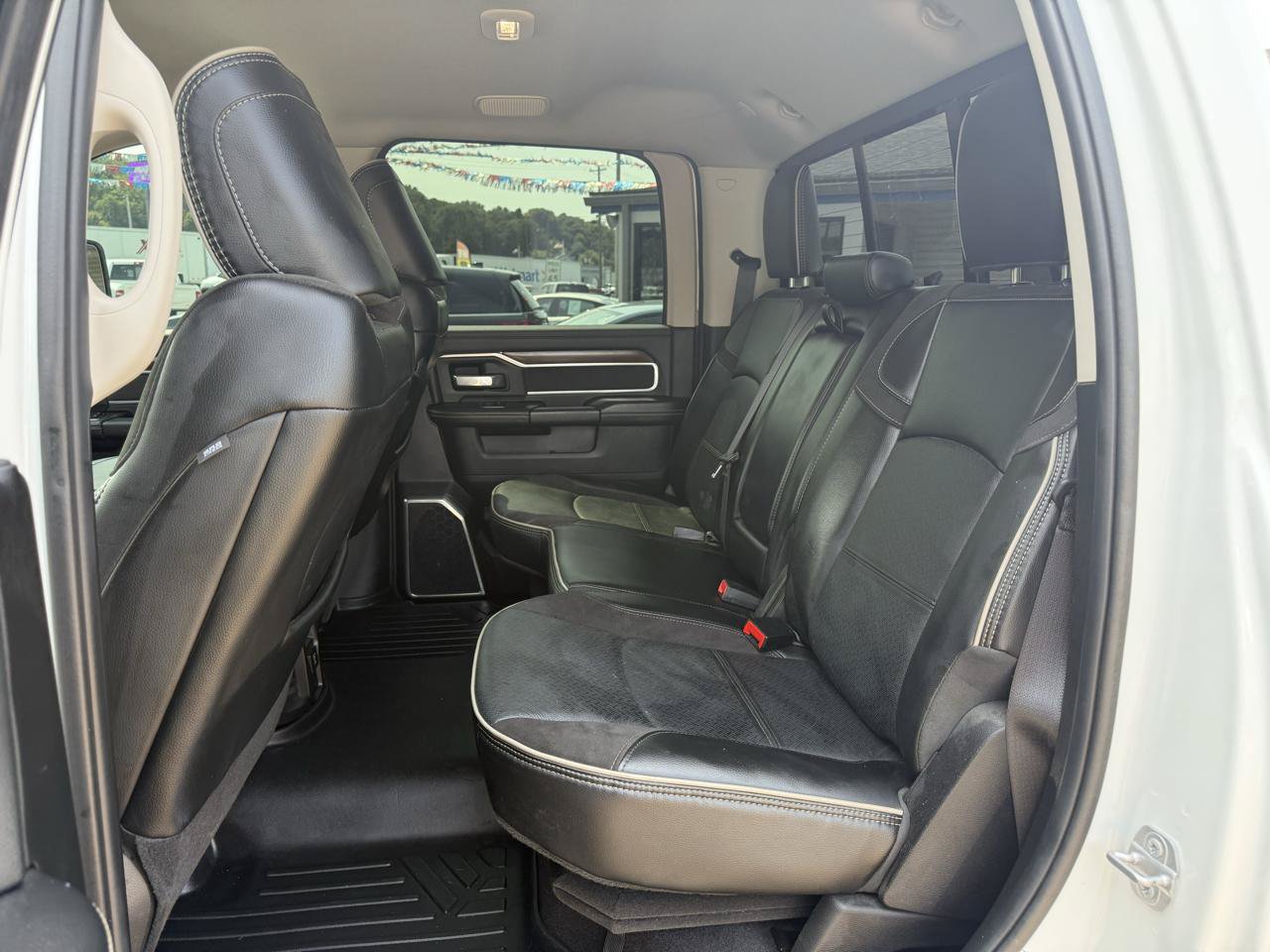 Used 2024 RAM 2500 Laramie w/ Safety Group AWD/4WD image 15