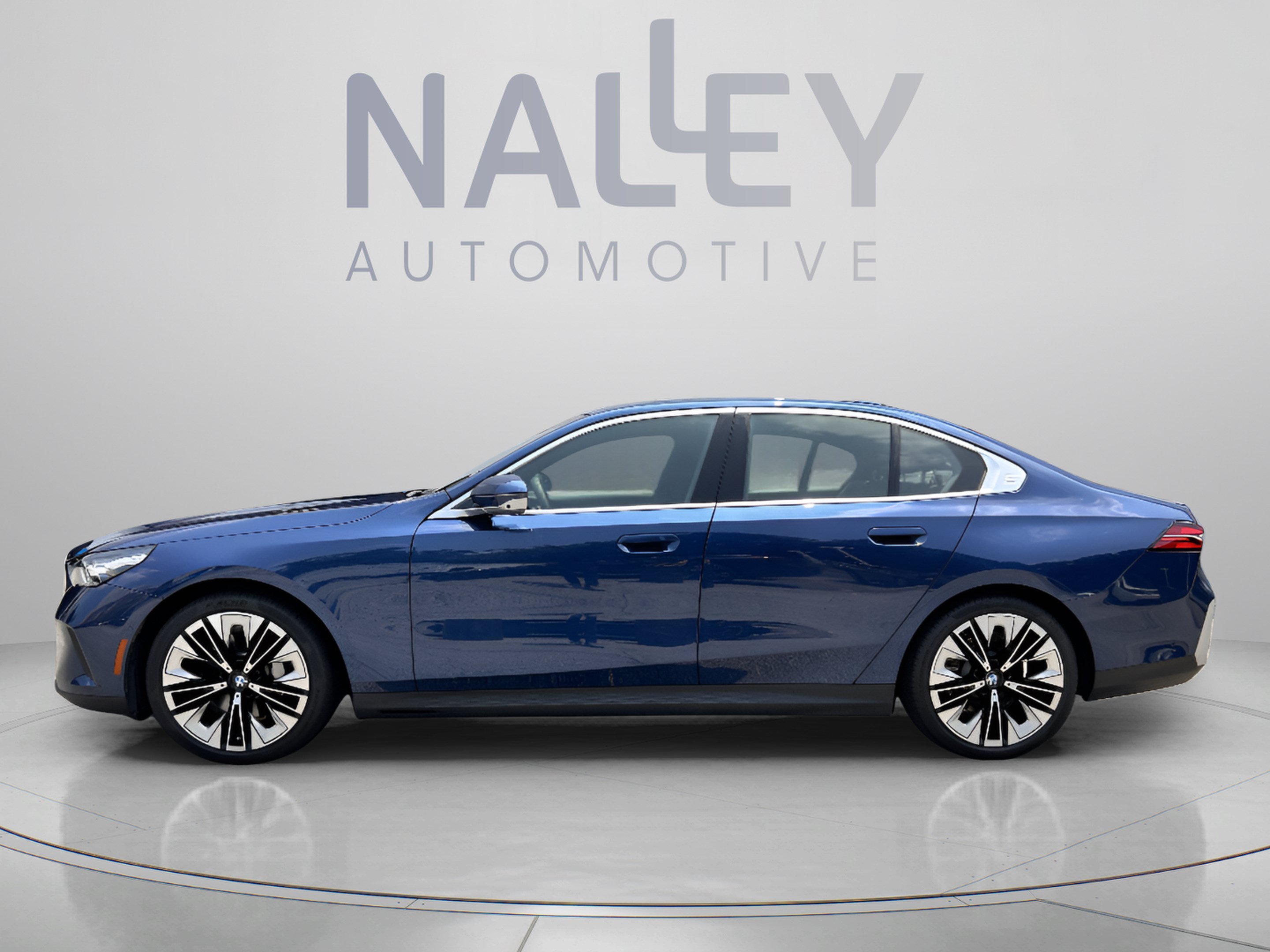 Certified 2026 BMW 530i RWD image 2
