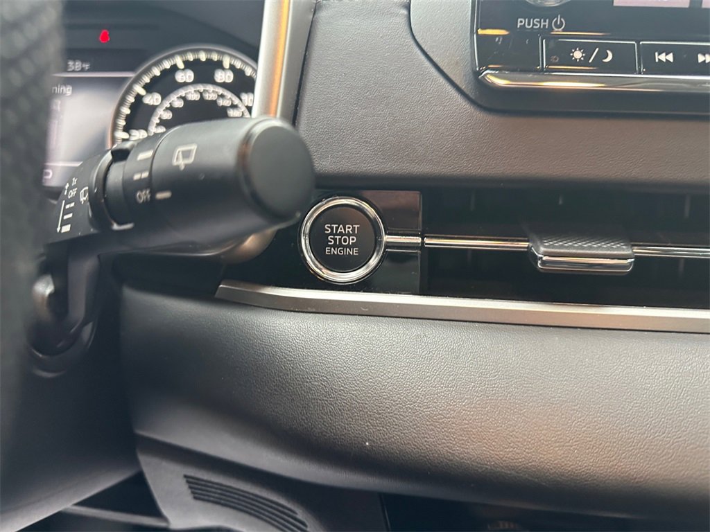 Used 2023 Mitsubishi Outlander ES image 29