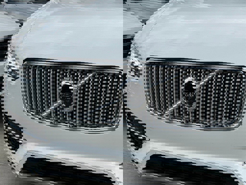 Used 2019 Volvo XC90 T8 Inscription w/ Luxury Package image 4