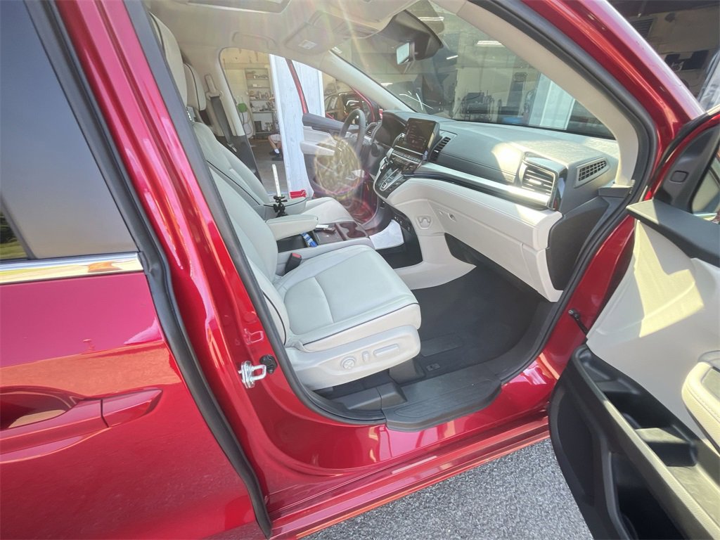Used 2025 Honda Odyssey Touring image 26