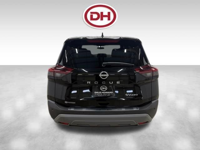 Used 2023 Nissan Rogue SV image 12