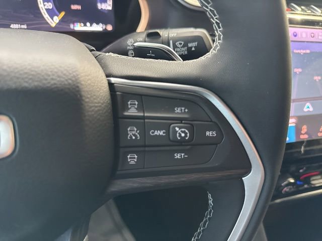 Used 2025 Jeep Grand Cherokee L Limited image 17