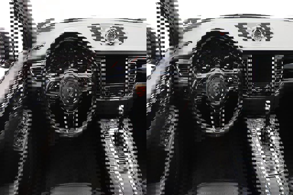 Used 2018 Porsche Macan image 13