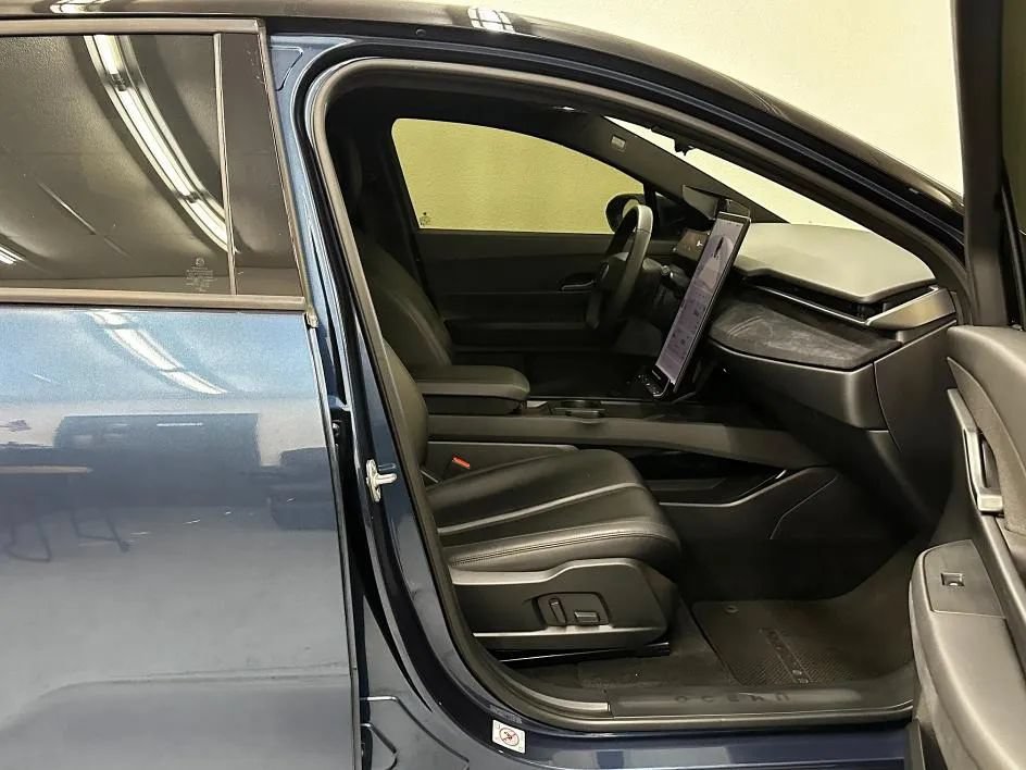 Used 2023 Fisker Ocean One AWD/4WD image 20
