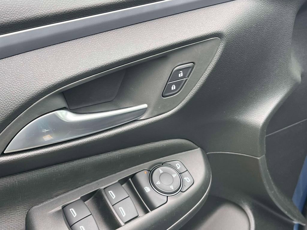 New 2026 Buick Envista Preferred image 2