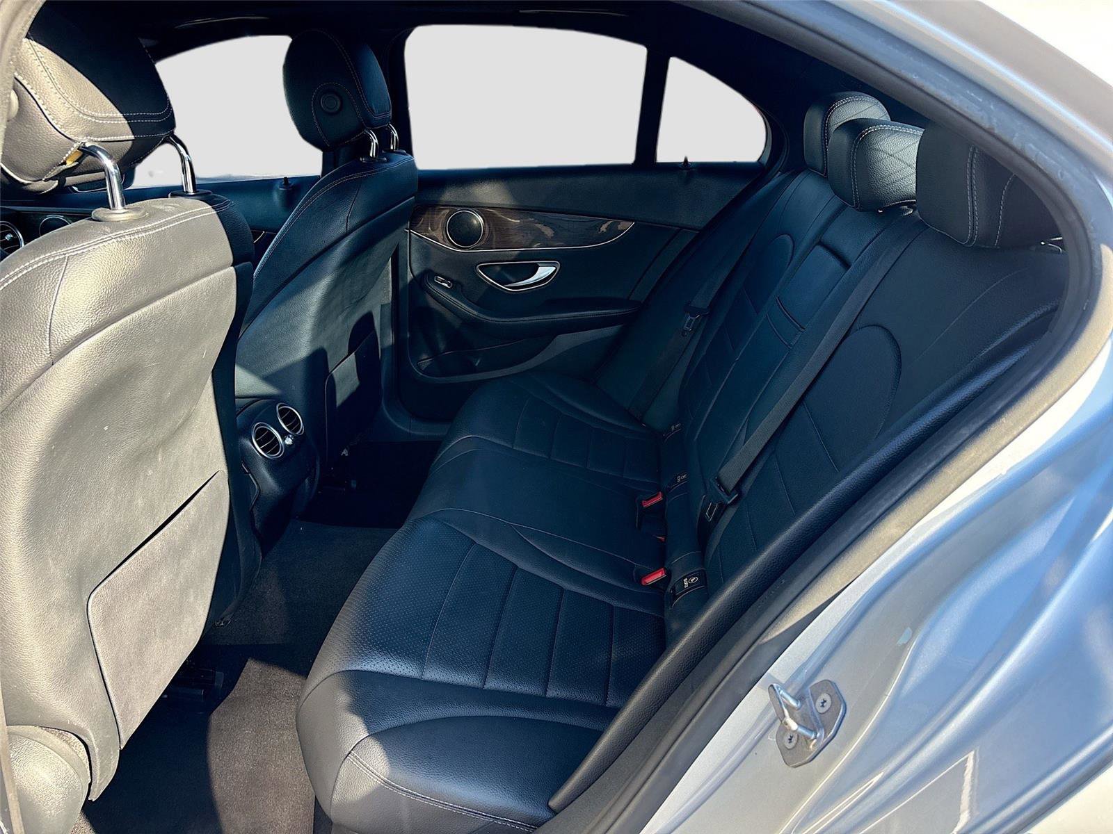 Used 2018 Mercedes-Benz C 300 Sedan image 25