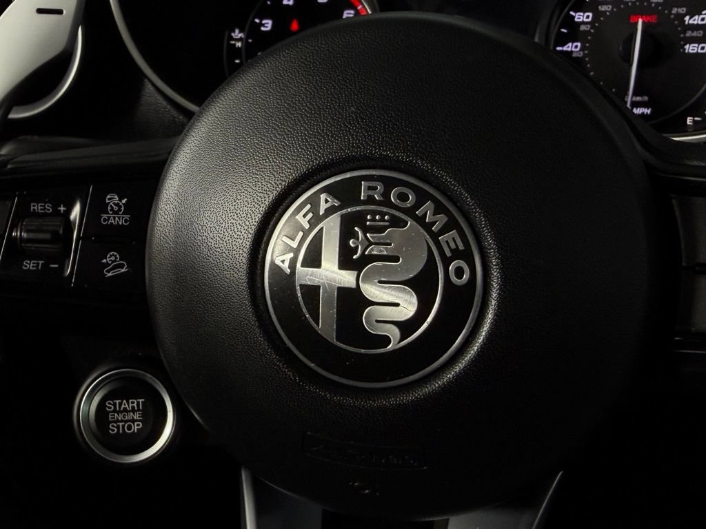 Used 2023 Alfa Romeo Stelvio Veloce AWD/4WD image 21