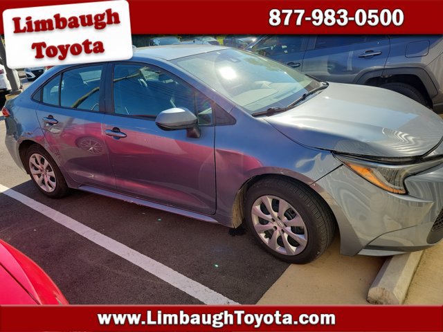 Used 2022 Toyota Corolla LE FWD image 1