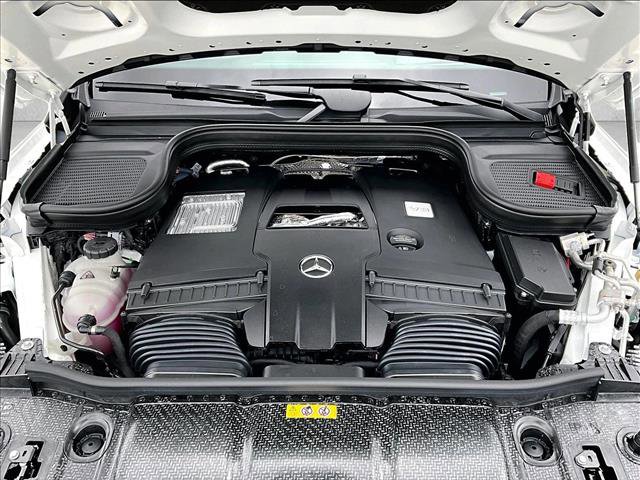 New 2026 Mercedes-Benz GLS 580 4MATIC image 13