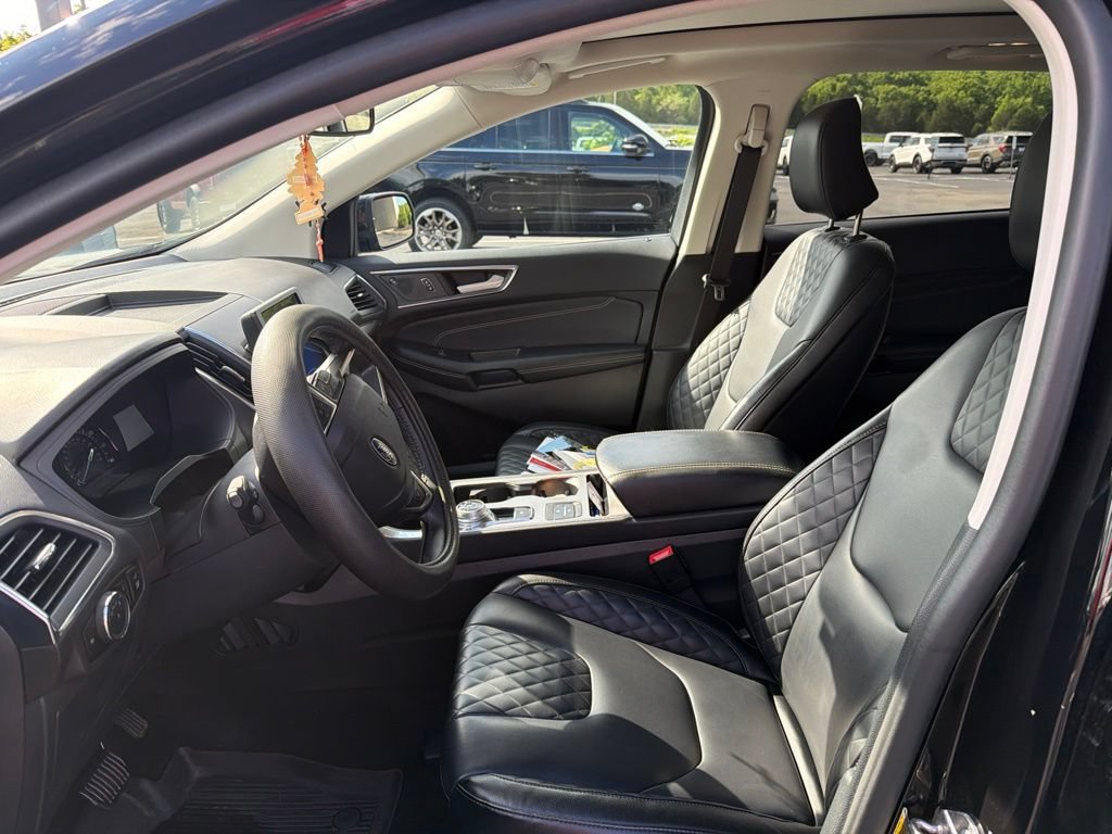 Used 2024 Ford Edge Titanium AWD/4WD image 4