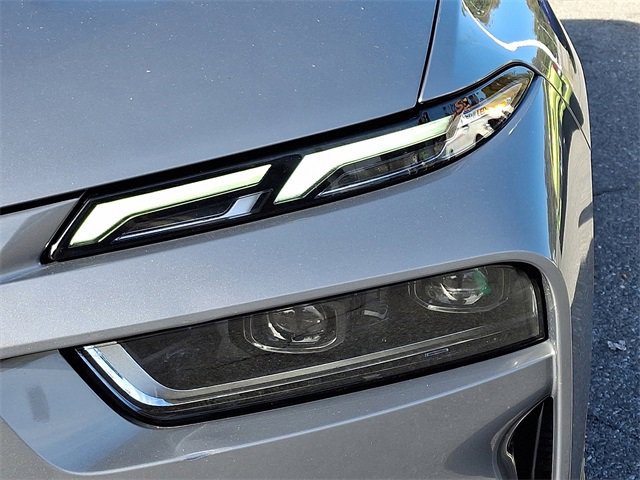 Used 2024 BMW X7 xDrive40i w/ Premium Package image 9